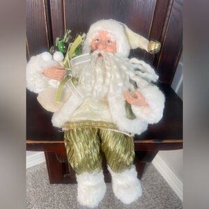 Vintage shelf sitting Santa.. approx 6" total height. Handmade, with fine detail